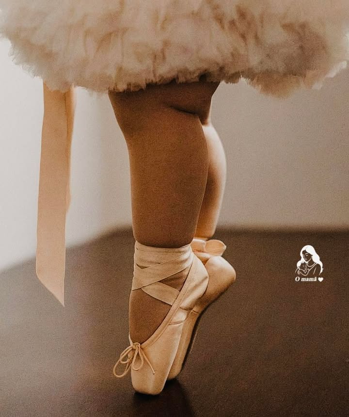 O fiică este mai prețioasă decât aurul și mai frumoasă decât toate florile pământului!