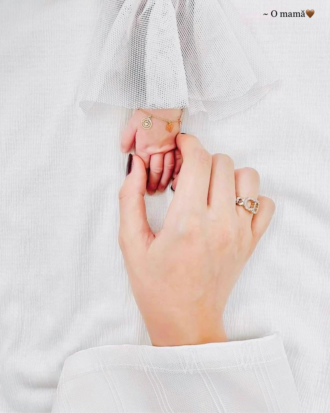 Fetița mea, este precum floarea de primăvară!